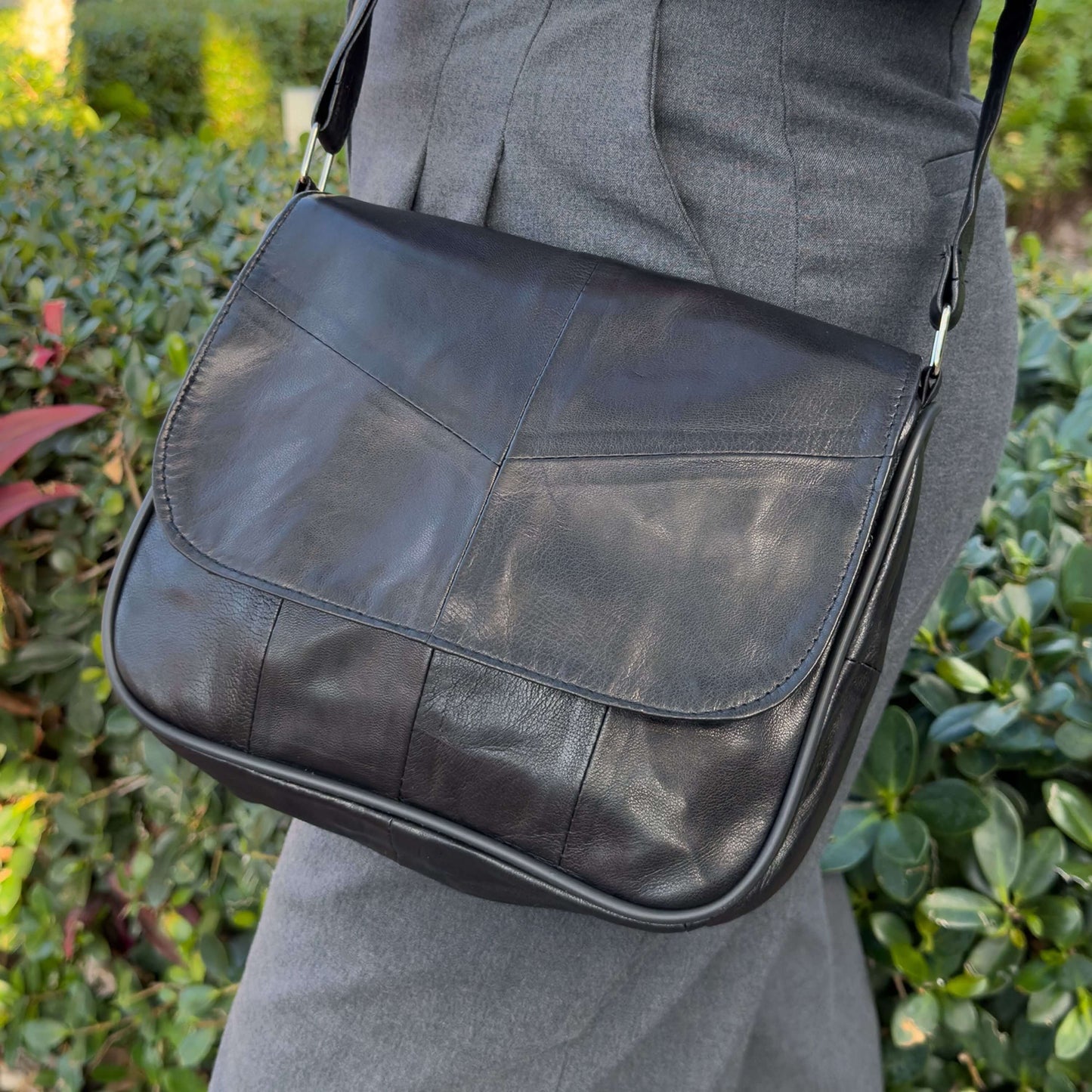 Handmade Leather Messenger Bag – Stylish Bag for Everyday Use